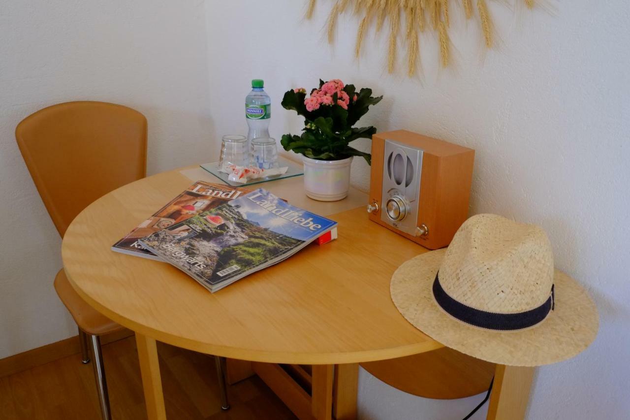 Ferienzimmer Zuelli Erlach Exterior foto